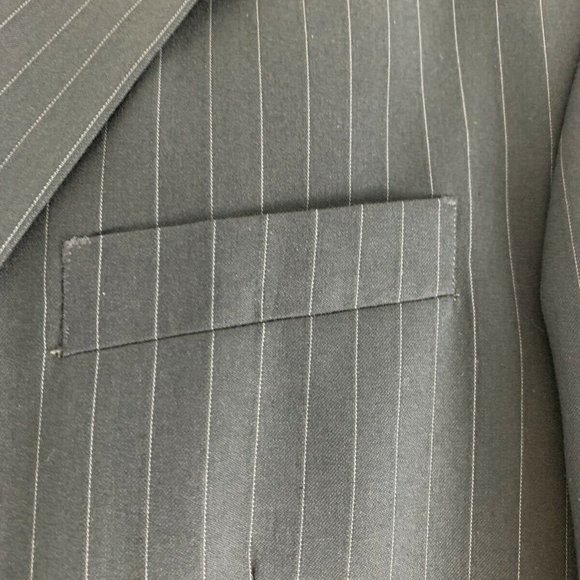 Stafford Men's Suit. Brown, Pin Striped. Pleated Pants. 42S Coat. 38 x 30 Pants. - Picture 4 of 12